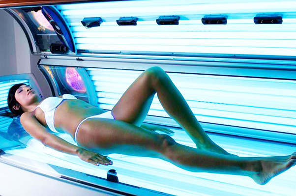 What does tanning bed rash look like
